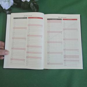A5-ös méretű, 2025-ös határidőnapló téphető sarokkal, naptár, tervező