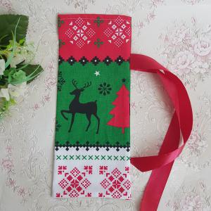 DCS57 - Karácsonyi fenyőfa, rénszarvas mintás bortartó, textil ajándéktasak - zöld