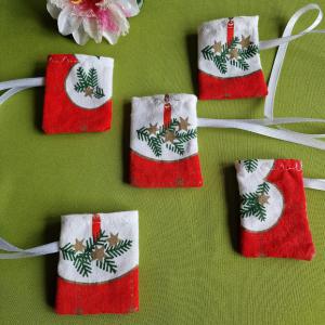 DCS97 - Gyertya mintás vászon ajándéktasak, ékszertartó, mini karácsonyi zsák