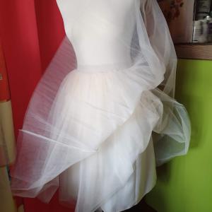 ESKÜVŐ ASZ29C - 5 rétegű ekrü midi tüll szoknya