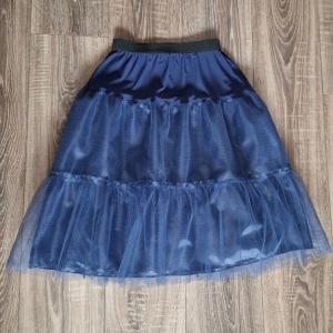 ESKÜVŐ ASZ49B – 2+1 rétegű, fodros, sötétkék midi tüll alsószoknya béléses