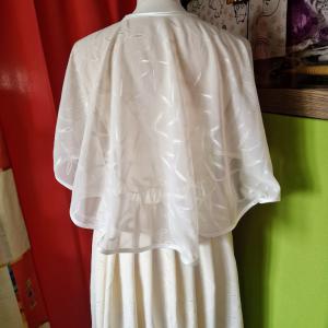 ESKÜVŐ BOL69 - Elegáns hímzett ekrü muszlin boleró, pelerin