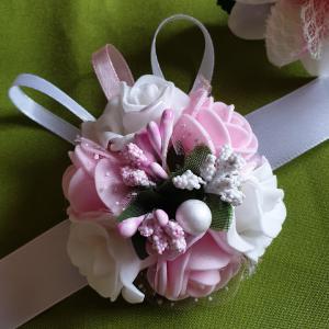 ESKÜVŐ CSD19 - Rózsaszín és fehér habvirágból készült csuklódísz