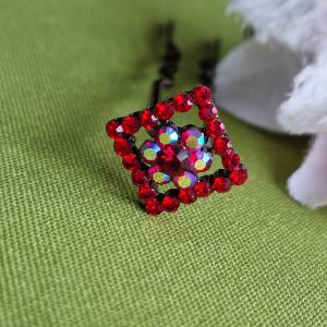 ESKÜVŐ HAD233 - Piros - borvörös és lila színű strasszköves hajtű