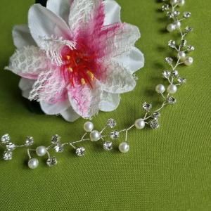 ESKÜVŐ HAD261 – Menyasszonyi gyöngyös, strasszos hajdísz, hajbavaló