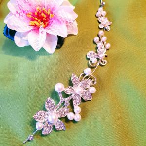 ESKÜVŐ HAD27 - Menyasszonyi strasszköves, gyöngyös, virág hajdísz, hajdrót