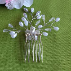 ESKÜVŐ HAD54 - Strasszköves gyöngyös virágos hajfésű hajdísz hajtű