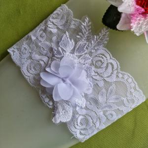 ESKÜVŐ HAK61 - 10cm-es 3D virágos hófehér csipke Harisnyakötő, Combcsipke