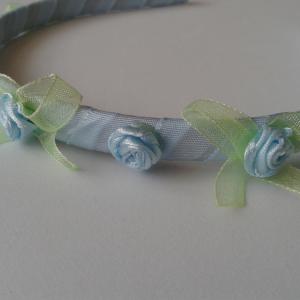 ESKÜVŐ HPT24 - Halványkék szatén rózsás hajpánt, hajráf