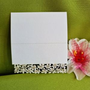 ESKÜVŐ KIEG22 - Esküvői ültetőkártya - fehér levél csipke mintás