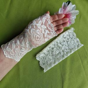 ESKÜVŐ KTY61 – 18cm-es ujjatlan ekrü színű csipke kesztyű