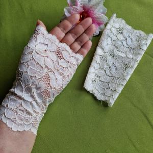 ESKÜVŐ KTY63 – 16cm-es ujjatlan pezsgő színű csipke kesztyű