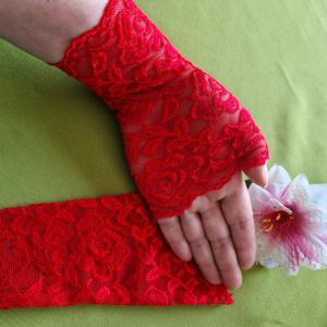 ESKÜVŐ KTY84 – Saját készítésű 18 cm-es ujjatlan PIROS csipke kesztyű