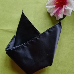 ESKÜVŐ NYD01 - Fekete színű szatén nyakkendő + díszzsebkendő