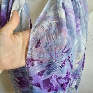 ESKÜVŐ SAL40 - Hímzett muszlin sál, vállkendő, stóla - lila/kék