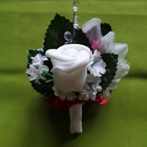 Esküvői bokréta, kitűző BOK18 - Fehér habrózsás