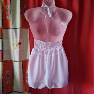 FEN129 - Női fehérnemű szett - Muszlin csipkés babydol, hálóing nyitott tangával