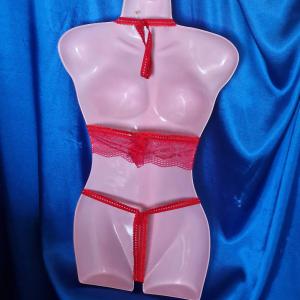 FEN131 - Női fehérnemű - Piros csipke melltartó és nyitott tanga