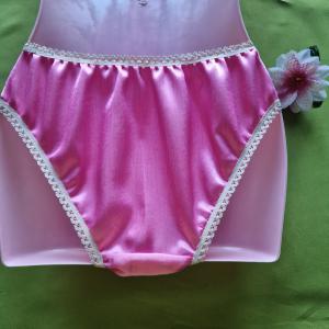 FEN162.3 - Női fehérnemű - Hagyományos fazonú szatén bugyi pink/bézs