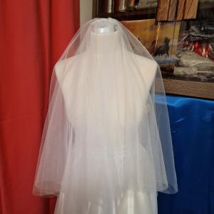 FTY81B - 2 rétegű, szegetlen, fehér menyasszonyi fátyol 58/78x150cm