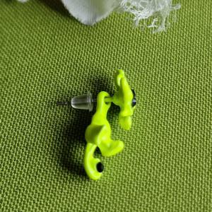 FÜL150 - Cicás Beszúrós fülbevaló - zöld