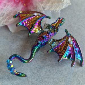 Kitűző, bross BRO269J - Tűzzománcos szivárvány színű repülő sárkány kb. 75x65mm