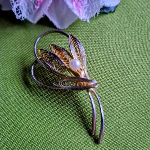 Kitűző, bross BRO443 - Antik hatású arany gyöngyös levelek 53x28mm