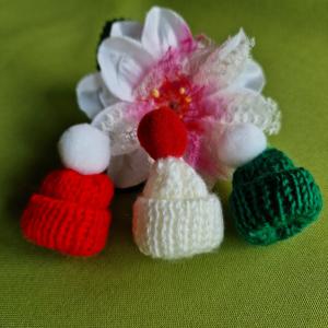 OTT91.2 -  Mini kötött dekor karácsonyi sapkák - zöld