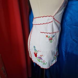 OTT99 - Kalocsai mintás hímzett konyhai kötény - hand made