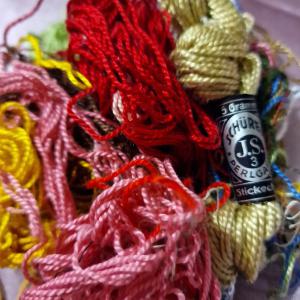 RÖV34 - 30g-os minőségi német hímzőfonal csomag