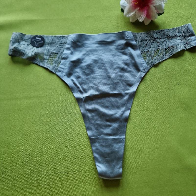 FEN154 - Női fehérnemű - Tanga fazonú grafit szürke selyem csipkés bugyi M