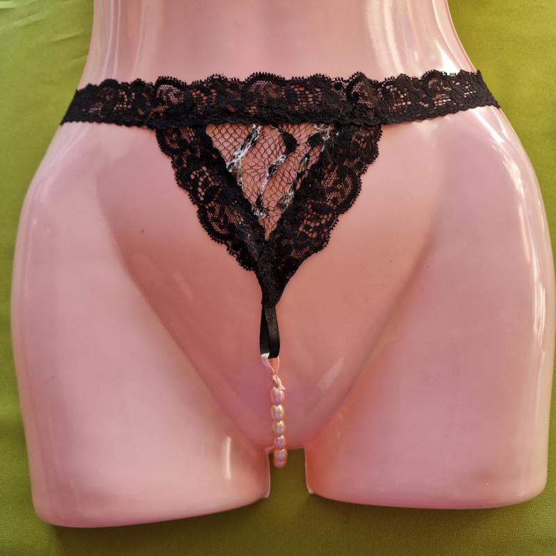 FEN168 - Női fehérnemű - Csipkés, gyöngyös G-string tanga bugyi