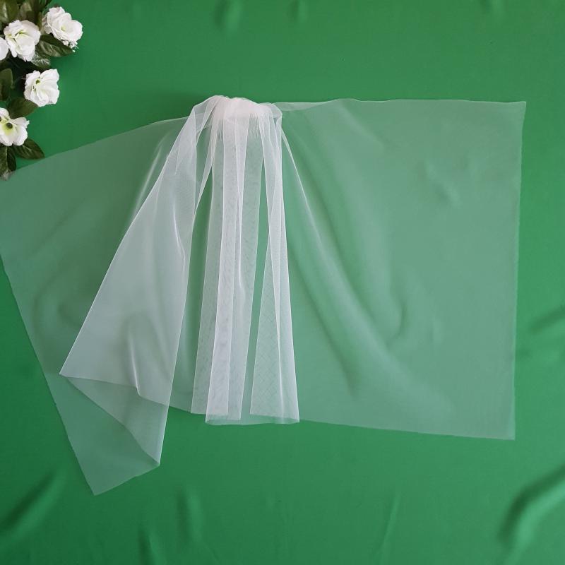 FTY104 - 1 rétegű, szegetlen, Ekrü menyasszonyi húzott szögletes fátyol 80x150cm