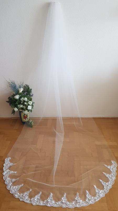 FTY119 - 1 rétegű, hímzett csipkés szélű Hófehér menyasszonyi fátyol 300x150cm