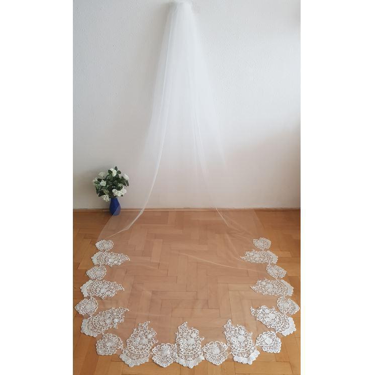 FTY122 - 1 rétegű, csipkés szélű EKRÜ, 3 méteres menyasszonyi fátyol