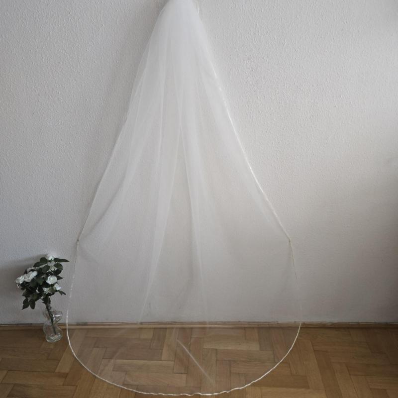 FTY134 - 1 rétegű, 3mm-es szatén szélű, Ekrü menyasszonyi fátyol 200x150cm