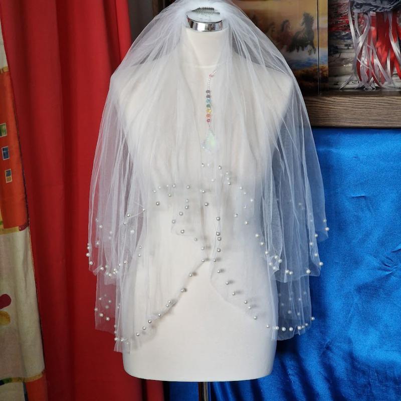 FTY145 - 2 rétegű, szegetlen, törtfehér gyöngyös menyasszonyi fátyol 56/75x150cm