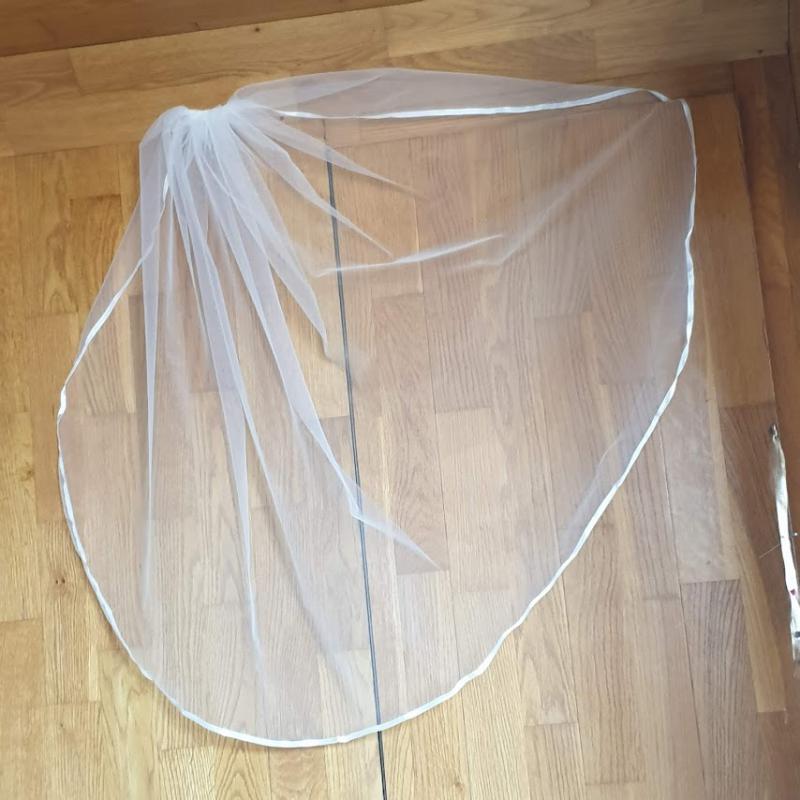 FTY22 - 1 rétegű, szatén szélű, Ekrü MINI menyasszonyi fátyol 50x100cm