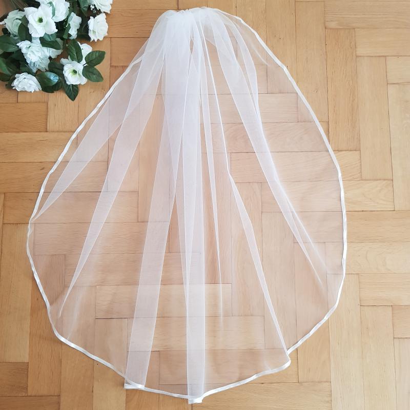 FTY46 - 1 rétegű, szatén szélű, Ekrü menyasszonyi fátyol 100x100cm