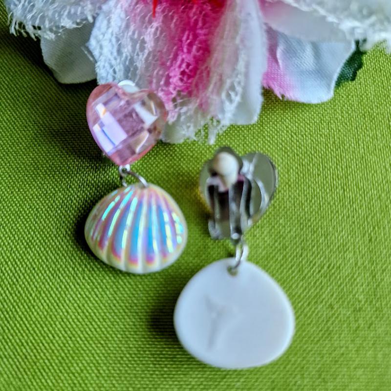 FÜL48 - Rószaszín szíves kagylós fülbevaló, klipsz