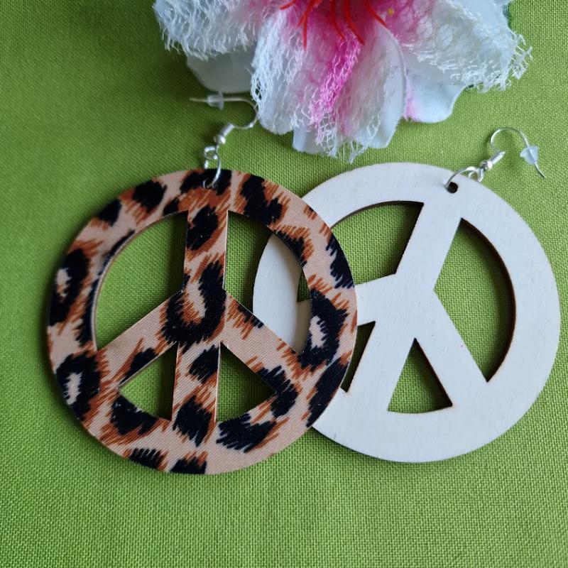 FÜL53 - Leopárd mintás BÉKE beakasztós fülbevaló 70mm