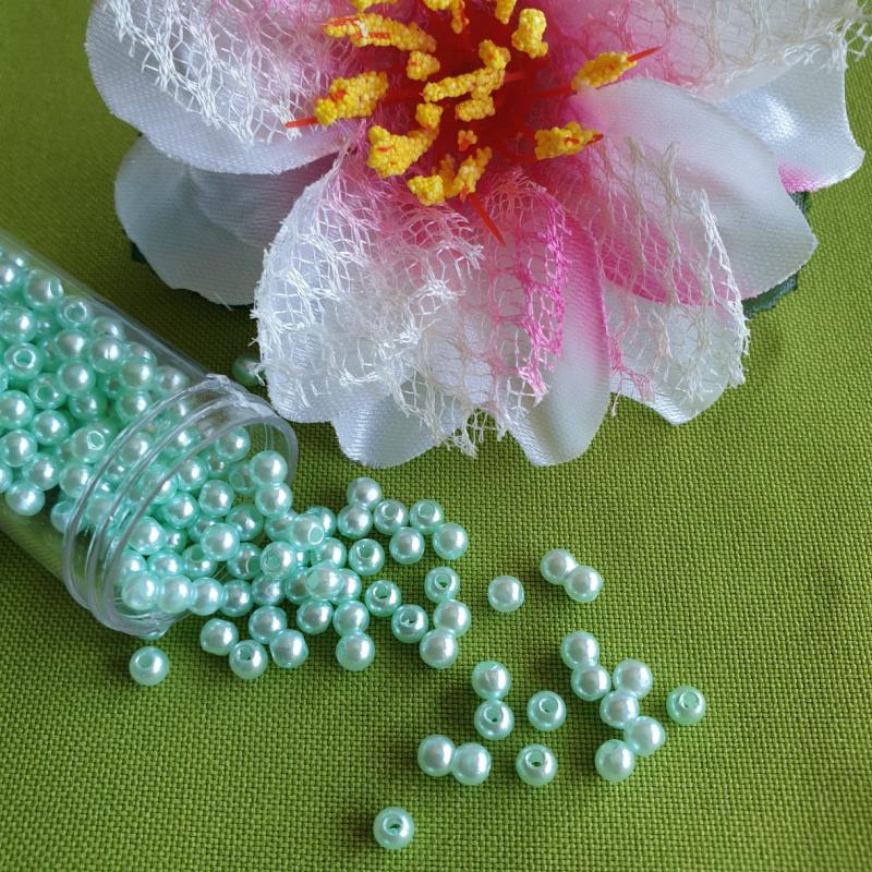 GYÖ14 - Műanyag gyöngyök tégelyben - almazöld