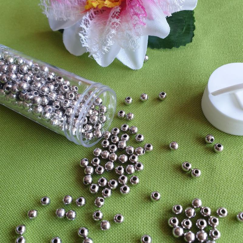 GYÖ15 - Műanyag gyöngyök tégelyben - platina