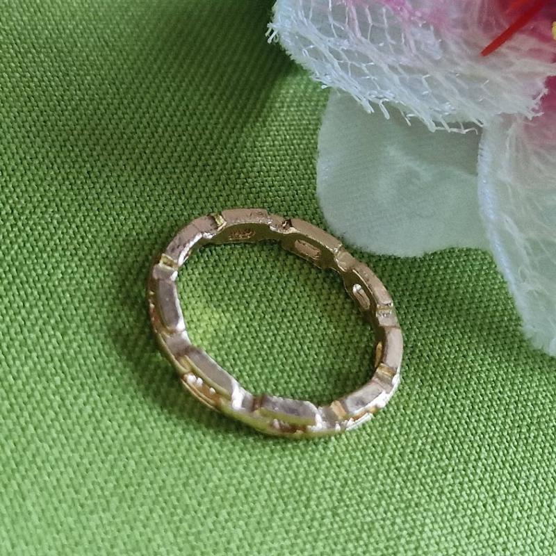 GYR91 - Láncszem mintás arany színű acél karikagyűrű