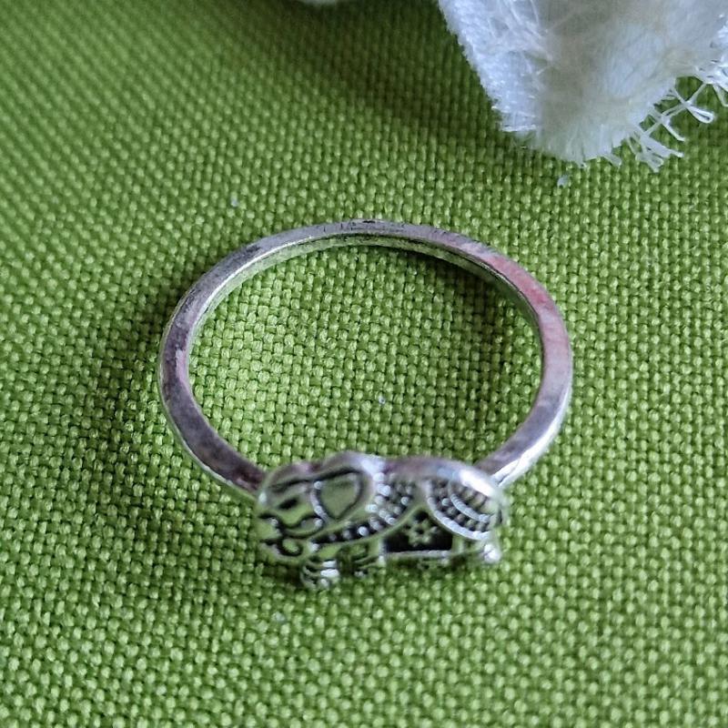 GYR94 - Elefánt figurás ezüst színű gyűrű 2.