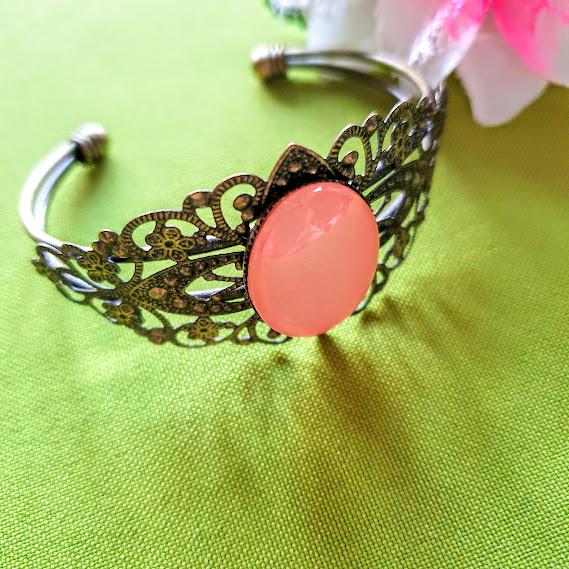 KAR03 - Opál köves antik hatású bronz karkötő, karperec