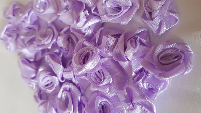 Kb. 23mm-es Szatén rózsa virág - levendula lila