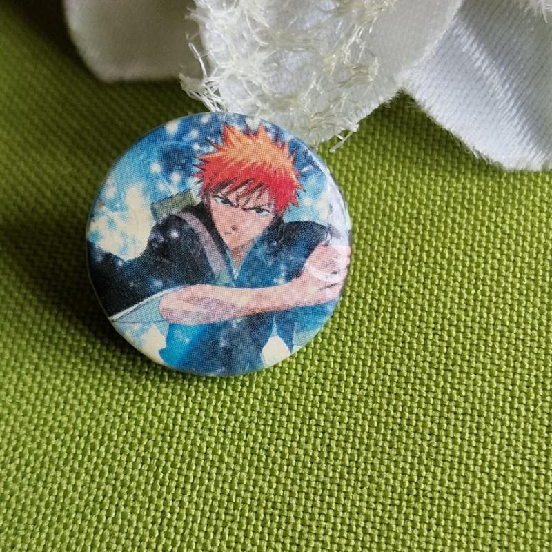 Kitűző, bross BRO434 - BLEACH anime - Kuroszaki Icsigo Ø 20mm 2.oszt.