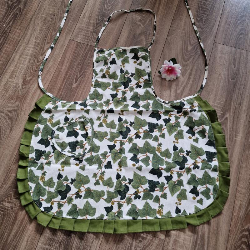 KTN03 - Borostyán mintás, zsebes, fodros pamut konyhai kötény