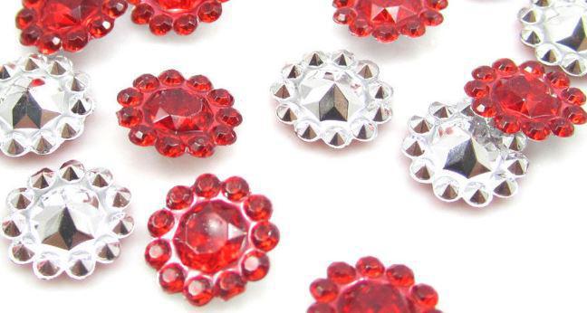 MAD02 - 11mm-es piros köves műanyag gyöngy